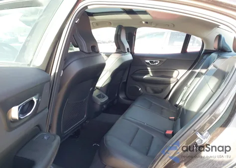 2022 Volvo S60 B5 Inscription/B5 Momentum from USA, damaged, VIN 7JRL12FZXNG192068